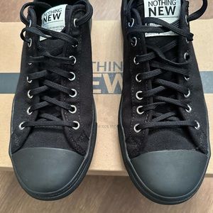 Low top Tennis Shoes